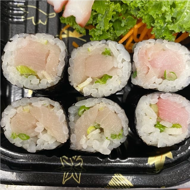 Yellowtail Scallion Roll.