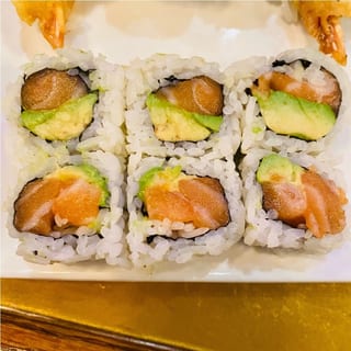 Salmon Avocado Roll